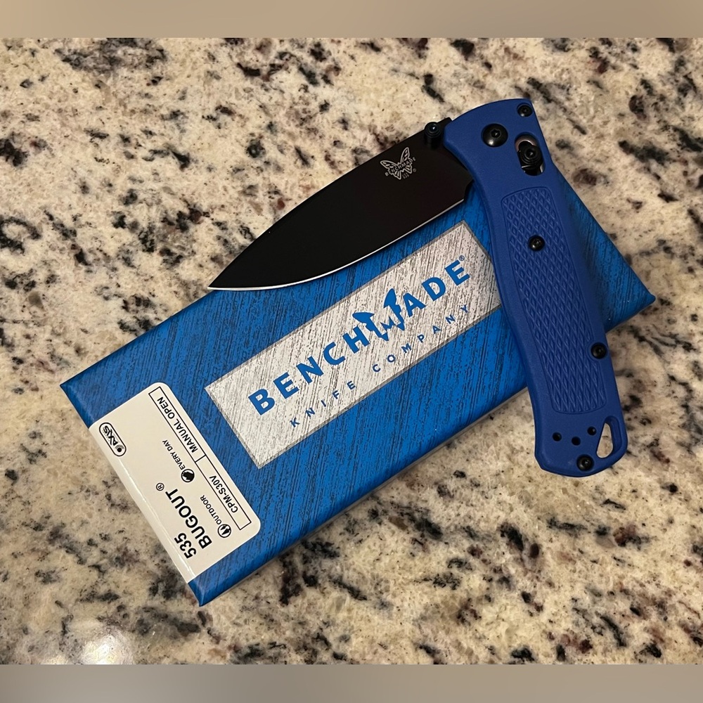 BenchMade 535 Bugout knife CPM- S30V